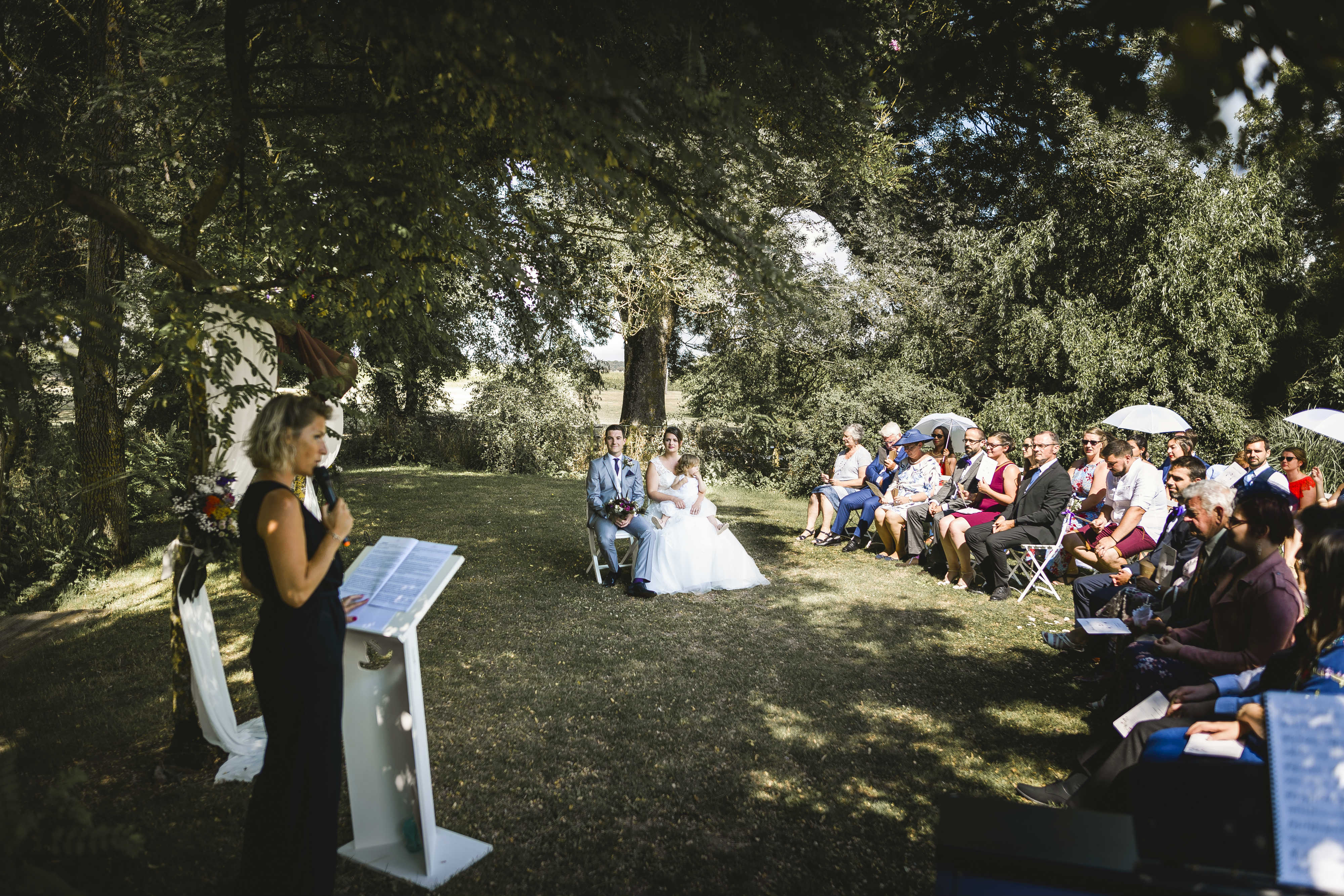 Ceremonie-laique-mariage-alexa-reception-centre-val-de-loire